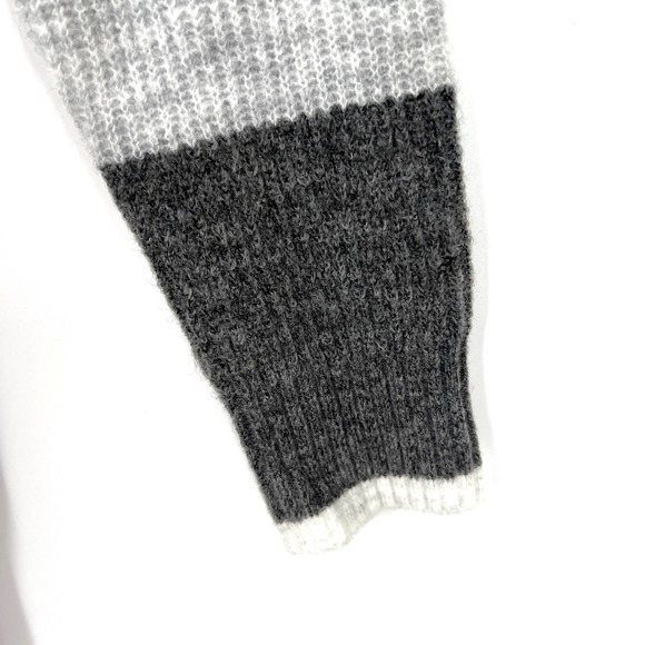 Talbots Womens Size Small Petite White Gray Sweater Blouse Shirt Top Christmas - Picture 3 of 8